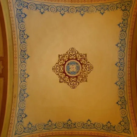 Ciszterci Szallas 페치