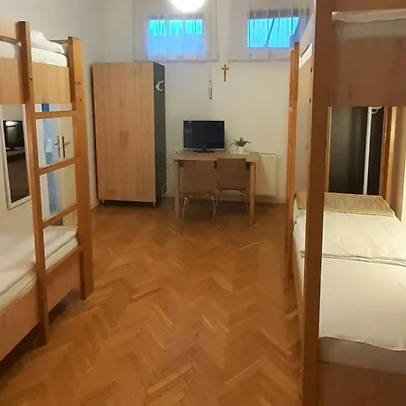 Guest house Ciszterci Szallas Pecs