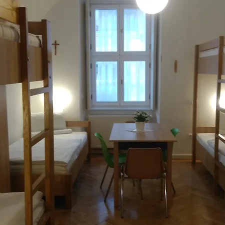 Ciszterci Szallas 4*