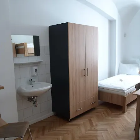 Ciszterci Szallas Gæstehus