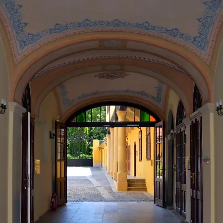 Gæstehus Ciszterci Szallas Pécs